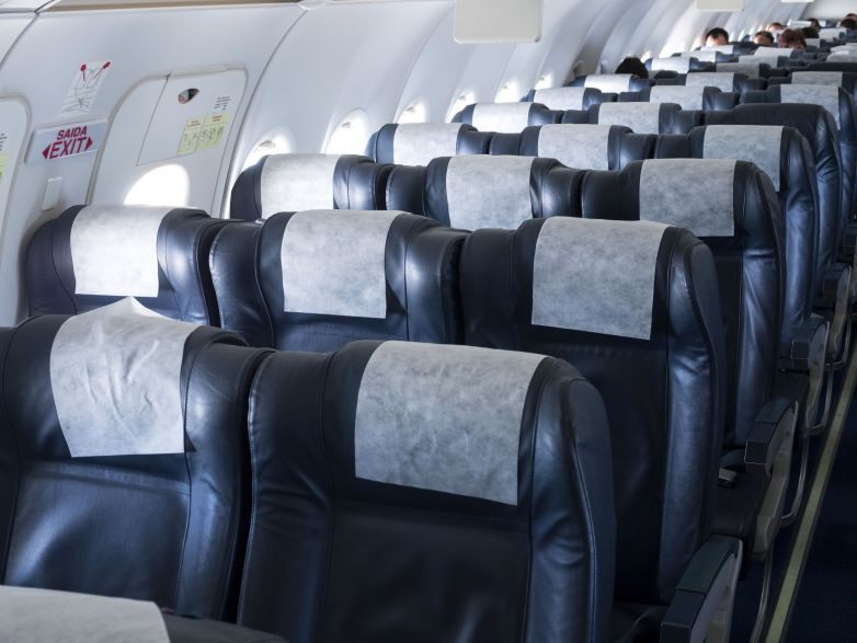 Sau khi kiểm tra lại ở sân bay, ông Strimaitis được trả lời rằng ông là hành khách duy nhất trên chiếc Boeing 737-800. Ảnh: BGR.