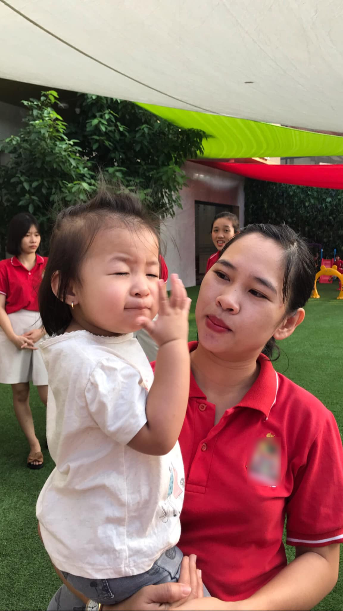 Tổng mức chi phí mà vợ chồng Lam Trường phải chi cho con gái Yên Lam đi nhà trẻ là hơn 100 triệu đồng/năm.