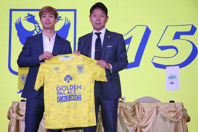 Lan dau tien bau Duc tiet lo muc luong Cong Phuong sang Bi 