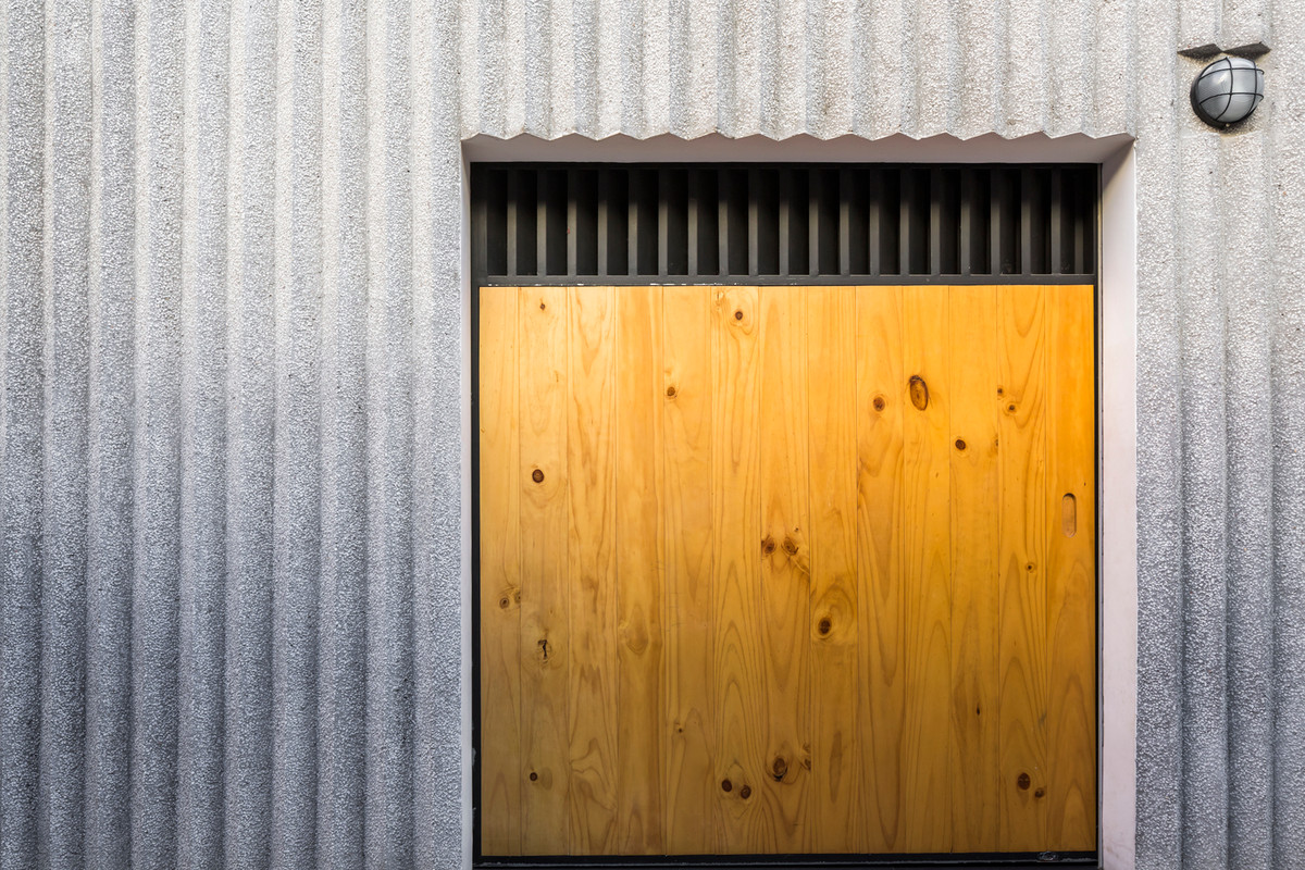 Vẻ bên ngoài khác lạ của căn nhà.