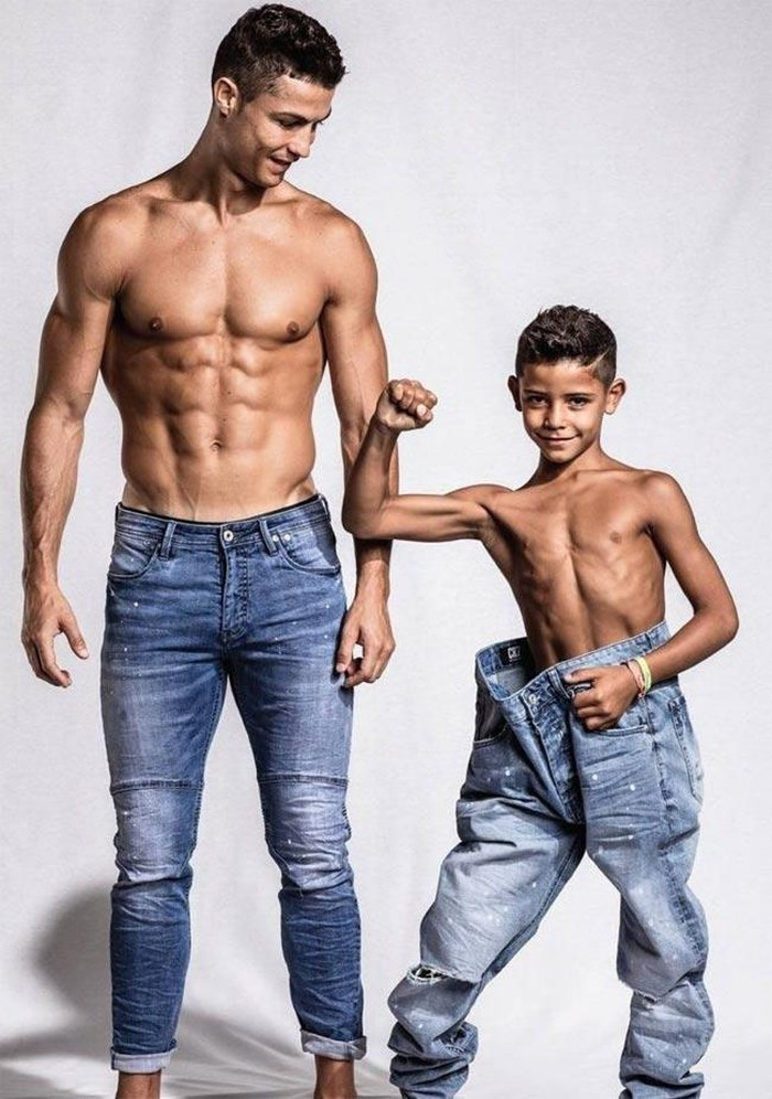 Sau khi bơi xong anh chàng thường nhảy vào bồn nước đá rồi vào bồn nước ấm. Phươmg pháo tắm nóng lạnh giúp phục hồi cơ bắp, làm da săn chắc hơn, tăng cường sức khỏe.