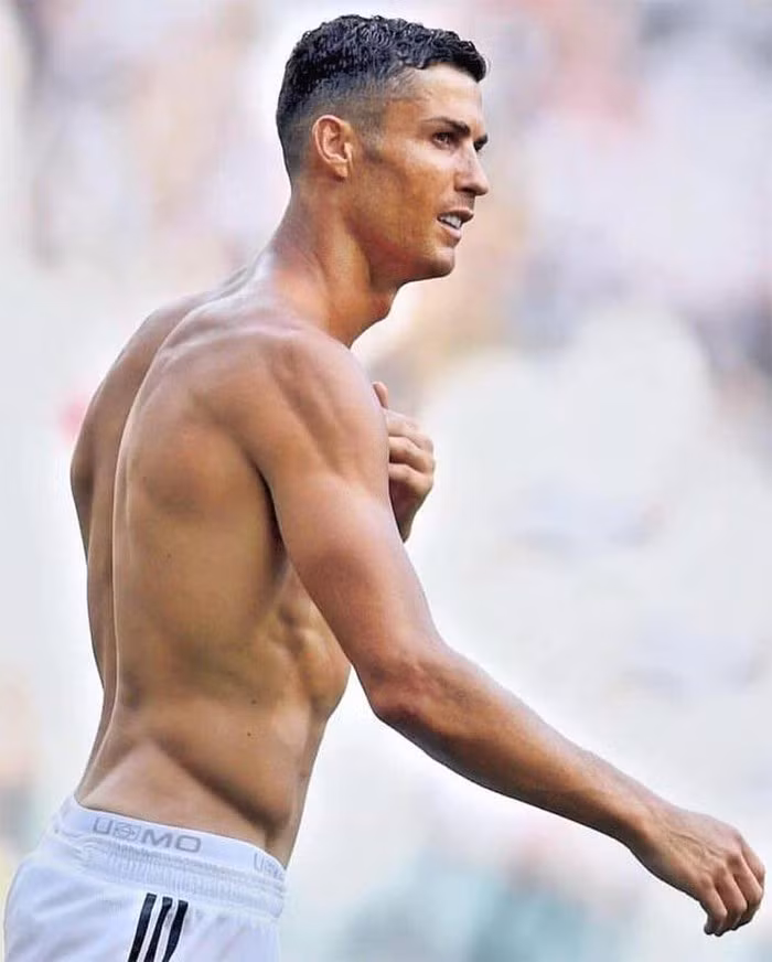 Sự chăm chỉ luyện tập cùng sự trợ giúp của máy móc công nghệ cao đã tạo nên một CR7 luôn ở trạng thái sung mãn cao để thực hiện các kỳ tích.