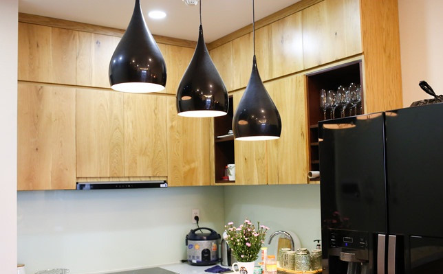 Phòng ngủ trang trí đẹp mắt dù ít được chủ nhân sử dụng vì thường xuyên đi diễn xa nhà. Ảnh: Zing.