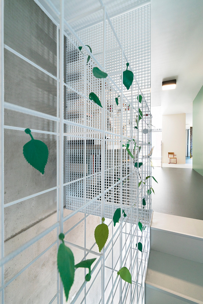 Ý tưởng sáng tạo mang đến hiệu quả trong việc lấy ánh sáng, gió trời. Nguồn ảnh: Archdaily.