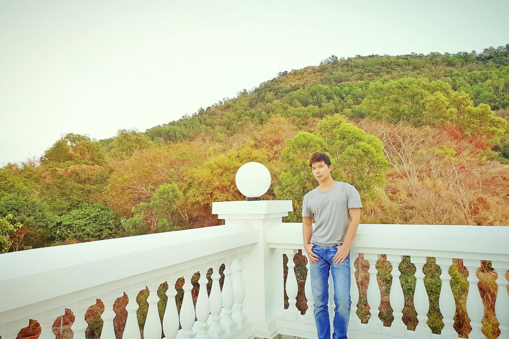 Gia đình nam ca sĩ cũng sở hữu một khu biệt thự rộng 4.000m2 ở Vũng Tàu.