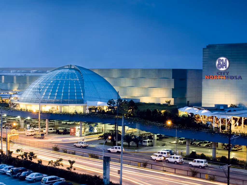 Trên đà thành công, tập đoàn SM Investments của tỷ phú Henry Sy tiếp tục khai trương trung tâm mua sắm đầu tiên tại nước này - SM City North EDSA. Ảnh: Philippine Retailers.