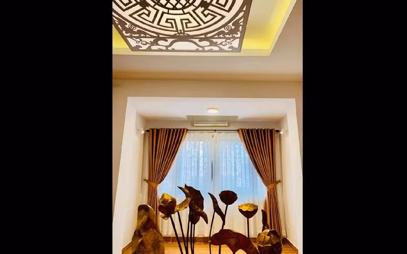 Thúy Nga trang trí nhà bằng những món đồ mang hơi hướng Phật pháp.