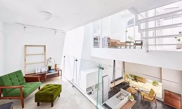 Tầng lửng bên này là không gian lý tưởng để thưởng trà, đọc sách, thư giãn,...