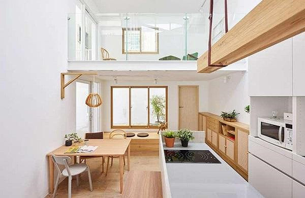 Không gian tầng 1 tuy không rộng nhưng với thiết kế thông minh diện tích nhà như rộng ra gấp đôi.