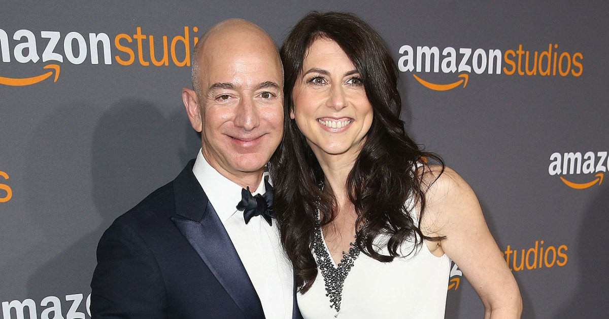 Khi trở thành tỷ phú giàu nhất thế giới Jeff Bezos vẫn là một người chồng - người cha hết sức tâm lý, có trách nhiệm. Ảnh: People.