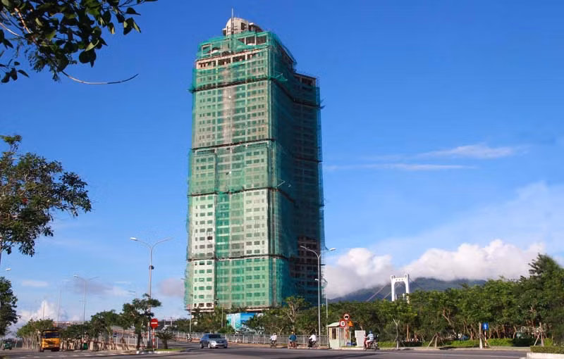 Dự án Blooming Tower Đà Nẵng do Công ty TNHH Đầu tư và Phát triển Hàn Quốc làm chủ đầu tư là tòa tháp đôi được xây dựng trên diện tích đất hơn 10.773,18 m2, cao 37 tầng trong đó có 1 tầng hầm. Ảnh: Baodautu.
