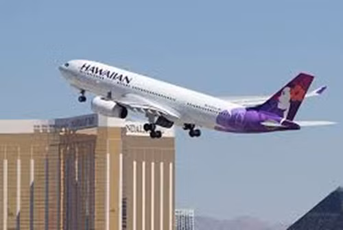 Hãng hàng không lớn nhất ở Hawaii - Hawaiian Airlines đứng vị trí thứ tư với chỉ số chuyến bay đúng giờ 87,52%. Đây cũng là hãng hàng không thương mại lớn thứ 8 ở Mỹ và có trụ sở tại Honolulu, Hawaii.