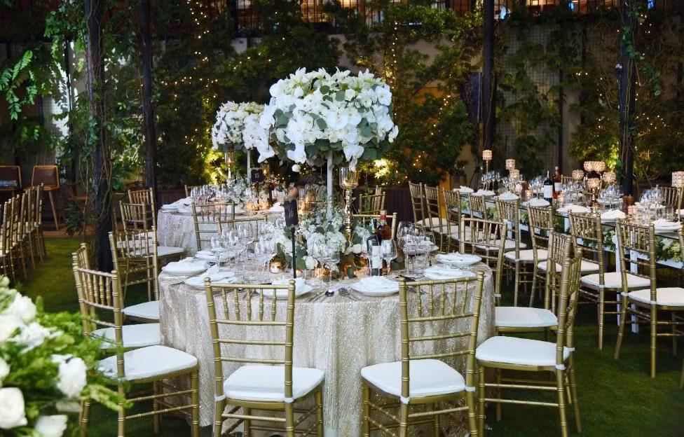 Từng sảnh đều được trang bị hệ thống âm thanh, ánh sáng, màn hình chiếu hiện đại.