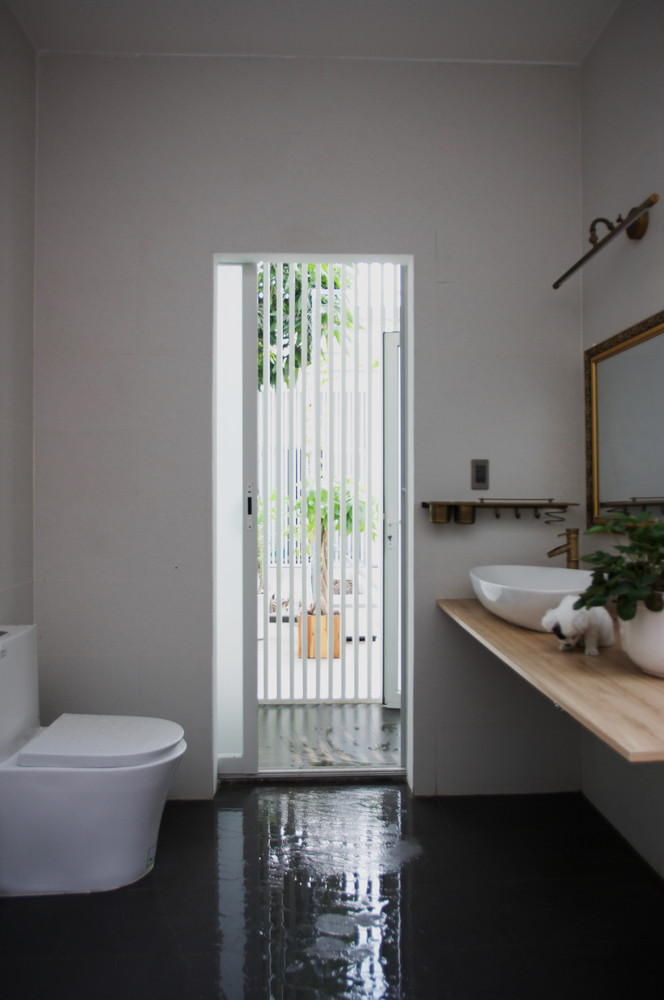 Bên trong ngôi nhà được trang bị nội thất hiện đại. Nguồn ảnh: Han Deo.