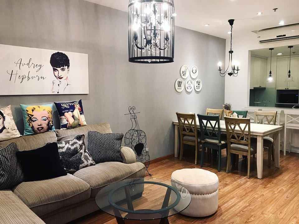 Tốt nghiệp chuyên ngành thiết kế nội thất, Hoa hậu Đông Nam Á 2014 đã tự mình lên ý tưởng và đặt mua toàn bộ nội thất cho căn nhà.