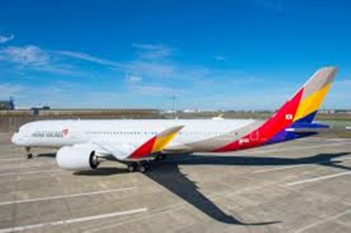 Hãng hàng không Hàn Quốc Asiana Airlines xếp vị trí thứ 3. Đây là một trong hai hãng hàng không lớn ở xứ sở kim chi. Hãng này có trụ sở và trung tâm tại Sân bay Quốc tế Incheon và trung tâm nội địa tại Sân bay quốc tế Gimpo. Ảnh: Korea News.