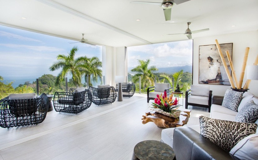 Phòng nghỉ tại đây có cả nhà gỗ mộc mạc cho đến biệt thự sang trọng, được bao quanh bởi rừng rậm và động vật hoang dã.