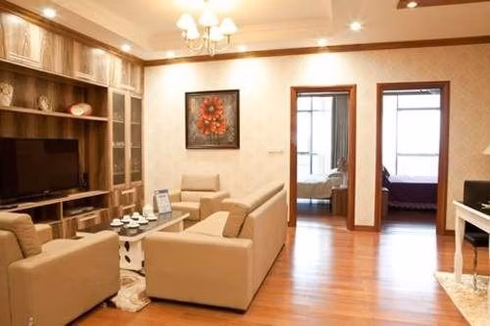 Biet thu xa hoa cua cac Hoa hau Viet doc than