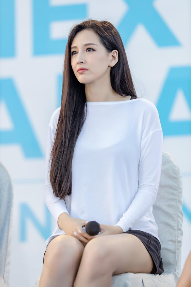 Ngoài VCB của Vietcombank, Mai Phương Thúy còn từng thử sức với MWG của Thế Giới Di Động, VJC của VietJet Air; HPG của Hoà Phát.