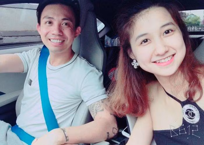 Phan Ngọc Quyên, gây ấn tượng bởi làn da trắng sứ, nụ cười răng khểnh rất dễ thương.