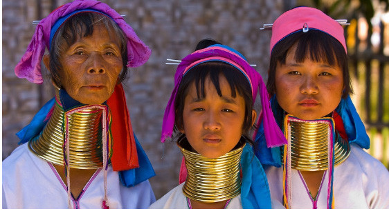 Hai hung nhung tuc le ky quai van con trong thoi hien dai