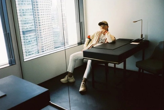 Với mức thu nhập cao hiếm có, thật dễ hiểu khi nam ca sĩ Sơn Tùng có một cuộc sống đầy đủ và sung túc. Không lâu sau khi lập nghiệp, anh đã tậu được căn hộ cao cấp tại Quận 7, TP.HCM. Ảnh: Tinmoi.