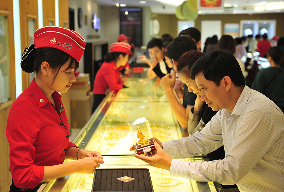 Gia vang hom nay 1/3: Truot khoi nguong 1.320 USD/ounce