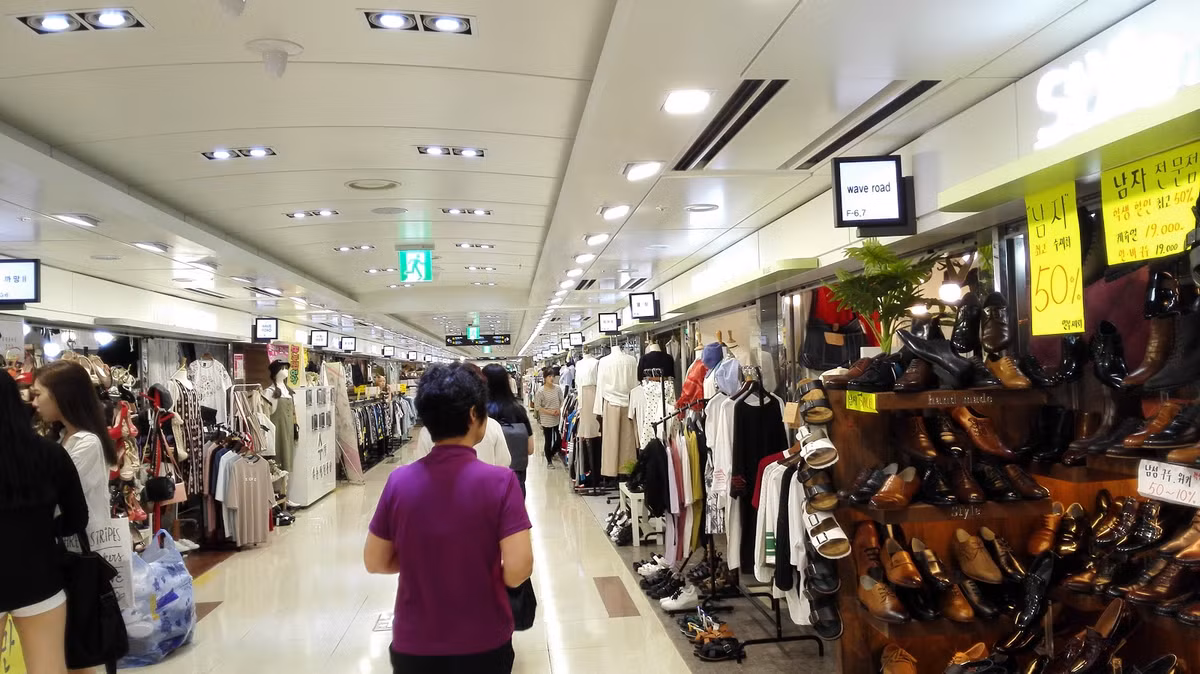  Chợ Bupyeong mở cửa từ 10h sáng đến 22h đêm mỗi ngày.