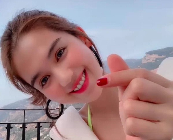 Trong chuyến công tác mới đây ở châu Âu, Ngọc Trinh chọn nơi nghỉ là khách sạn 5 sao Hotel Villa Franca Positano (Italia). Ảnh: FB Ngoc Trinh.