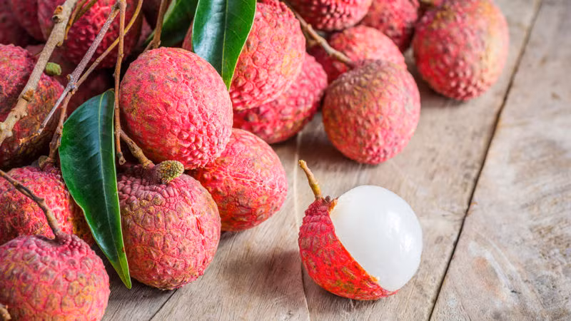 Pháp cũng là quốc gia có nhu cầu tiêu thụ vải thiều lớn, tập trung chủ yếu trong Cộng đồng gốc Á sinh sống tại Paris. Ảnh: Tasteofhome.