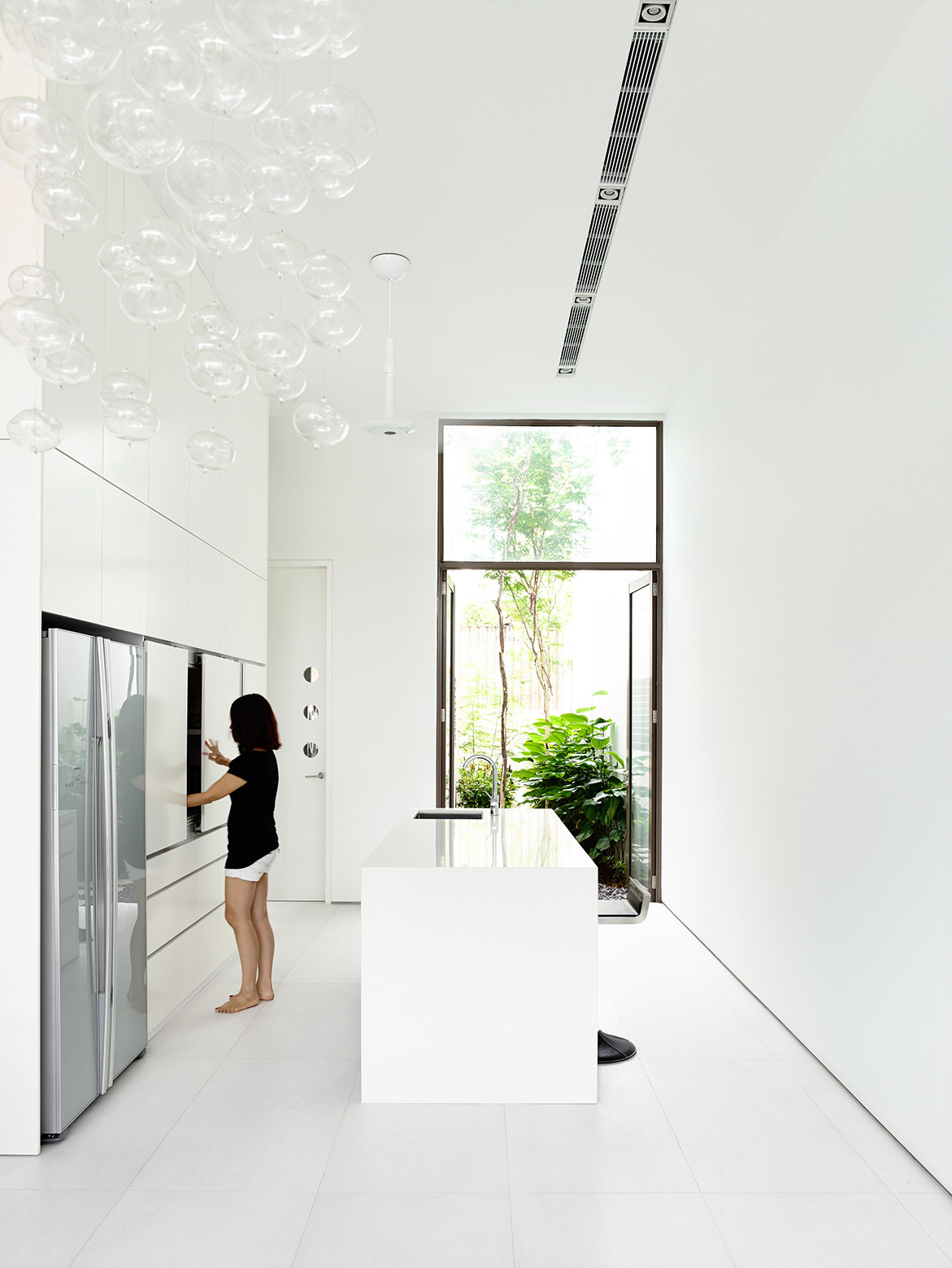 Ở bất cứ vị trí nào trong căn nhà, gia chủ đều có thể tận hưởng gió trời mát lành.