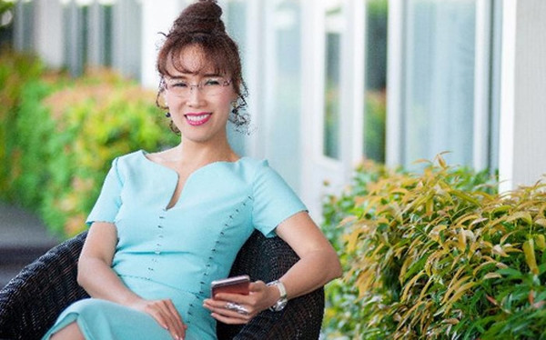 Đầu năm 2018, nữ tỷ phú Nguyễn Thị Phương Thảo đưa HDBank lên niêm yết tại sàn Hose. Không chỉ là CEO của Vietjet Air, bà Thảo còn là Phó Chủ tịch HĐQT và sở hữu 3,7% cổ phần của ngân hàng HDBank. Ảnh: VOV.
