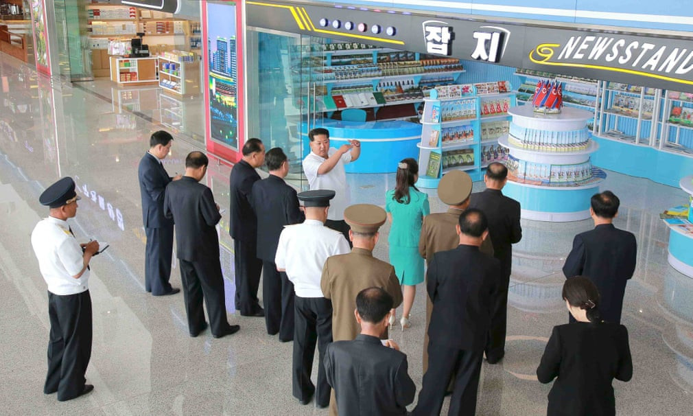 Nhà ga T2 có 12 quầy làm thủ tục, cửa hàng thời trang, cửa hàng quà lưu niệm, khu mua sắm miễn thuế và nhà hàng… Ảnh: KCNA/Reuters.