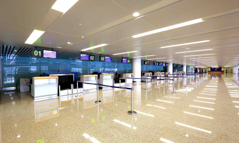 Quầy làm thủ tục lên máy bay tại nhà ga sân bay Bình Nhưỡng. Ảnh: KCNA/Reuters.