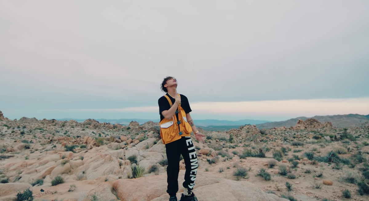 Ngoài ra, nhà sản xuất cũng phải cũng phải cung cấp bản sao bảo hiểm trách nhiệm trị giá 1 triệu USD trước khi được phép tiến hành.