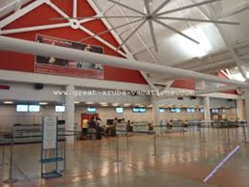 Nhà ga khai trương năm 2006 có thể phục vụ 1,6 triệu hành khách mỗi năm. Ảnh: Aruba Vacations.