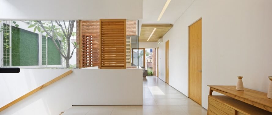 Bên cạnh kiến trúc xanh, công trình còn ấn tượng với cách thiết kế nội thất bên trong.