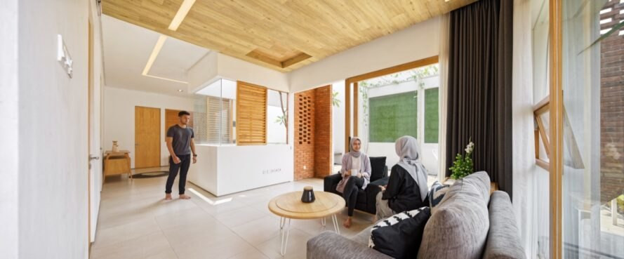 Phòng khách thoáng đãng và rộng rãi.