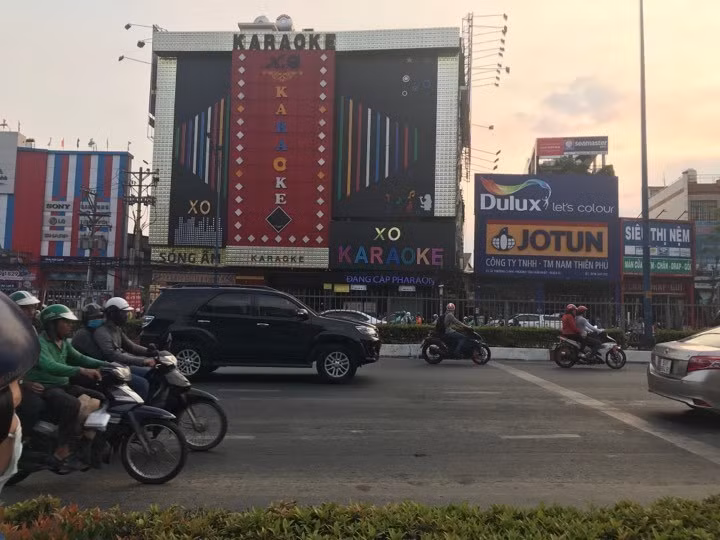 Ngoài căn hộ tiền tỷ đang ở, Phúc còn tiết lộ có hơn 300 tỷ trong ngân hàng cùng rất nhiều bất động sản. Ảnh: Vietnamnet.