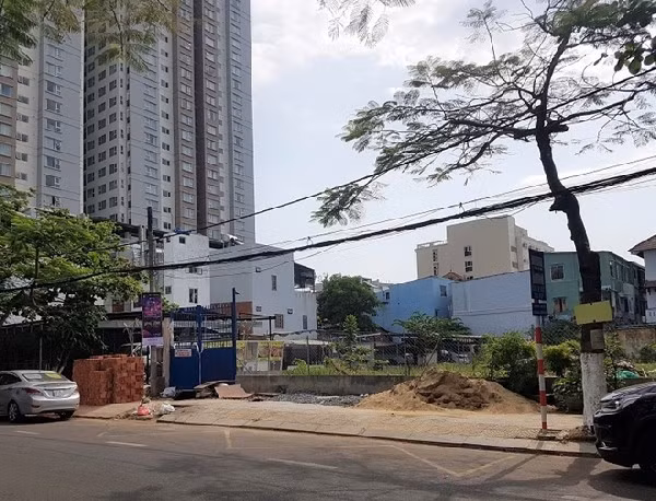 Ong lon Da Nang dem ‘dat vang’ di gop von, chuyen nhuong trai phep-Hinh-3