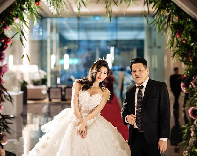 Đầu năm 2019, Vân Navy chính thức lên xe hoa cùng bạn trai doanh nhân. Hôn lễ được tổ chức tại một khách sạn 5 sao ở Hà Nội với sự tham dự của nhiều nghệ sĩ và bạn bè.