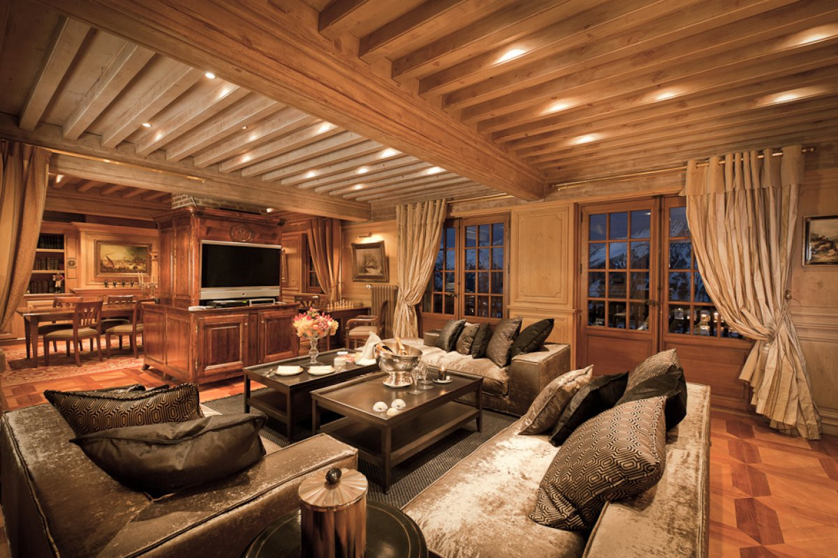 Tại đây, nữ ca sĩ Hồ Ngọc Hà chọn khách sạn Le Saint Joseph Courchevel là nơi nghỉ ngơi. Ảnh: Lesaintjoseph.