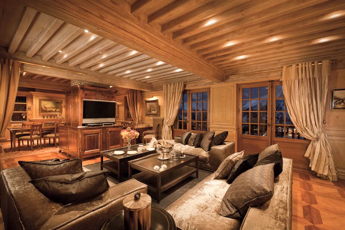 Tại đây, nữ ca sĩ Hồ Ngọc Hà chọn khách sạn Le Saint Joseph Courchevel là nơi nghỉ ngơi. Ảnh: Lesaintjoseph.