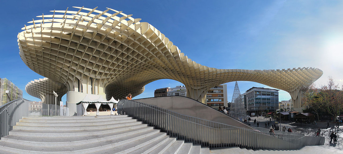Metropol Parasol là một công trình bằng gỗ tọa lạc tại Quảng trường La Encarnación (thành phố Sevilla, Tây Ban Nha). Công trình gồm 6 cây dù che nắng dưới dạng những cây nấm khổng lồ.
