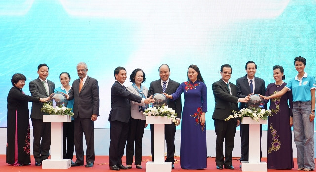 Lay hanh phuc va su an toan cua phu nu, tre em la muc tieu hanh dong