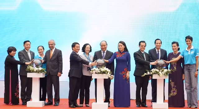 Lay hanh phuc va su an toan cua phu nu, tre em la muc tieu hanh dong