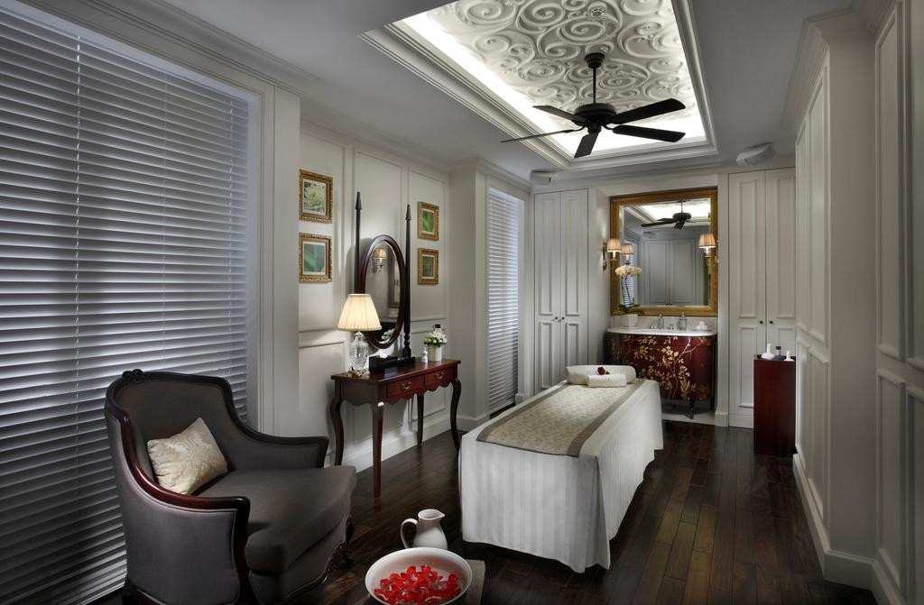 Tại Metropole Hà Nội, du khách có thể tận hưởng dịch vụ mát-xa và chăm sóc toàn thân.