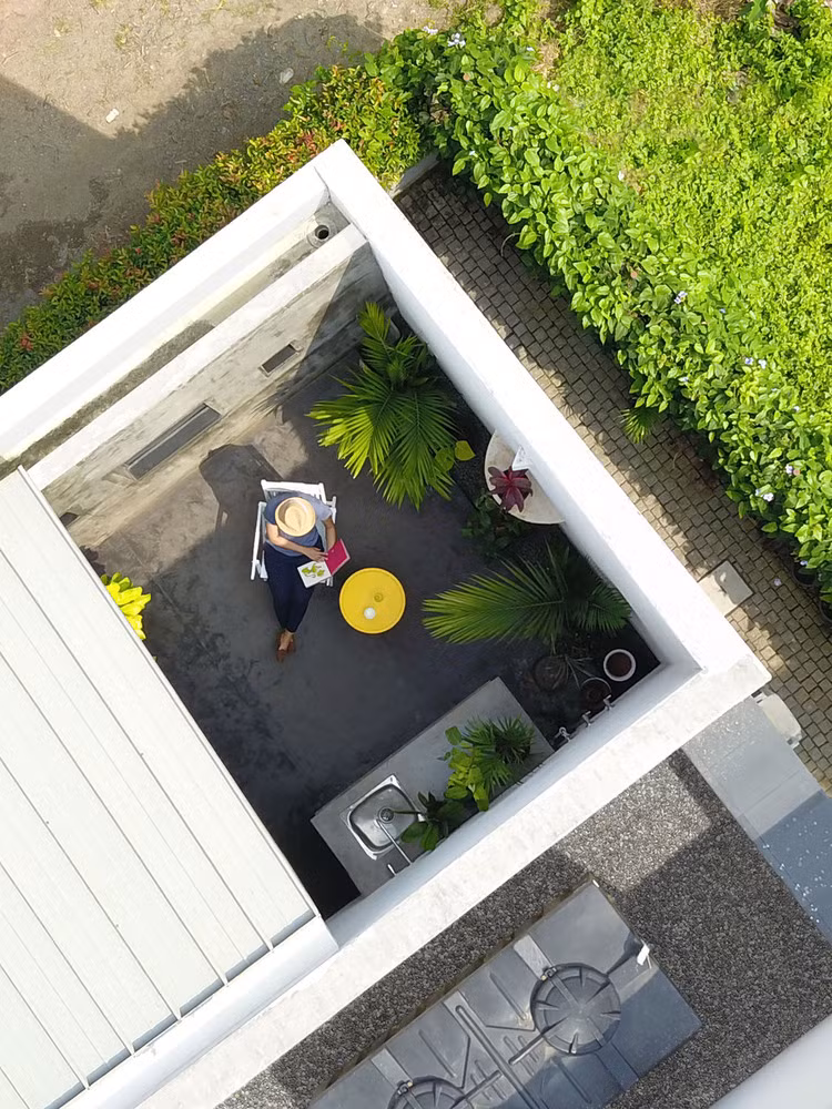 Ngoài ra, vấn đề năng lượng xanh và cây xanh của căn nhà cũng được đặc biệt quan tâm.