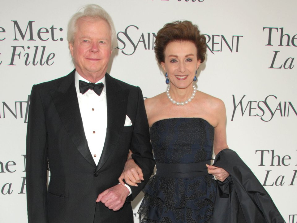 Gia đình nhà Bass sở hữu khối tài sản 13,3 tỷ USD nhờ vào dầu mỏ.