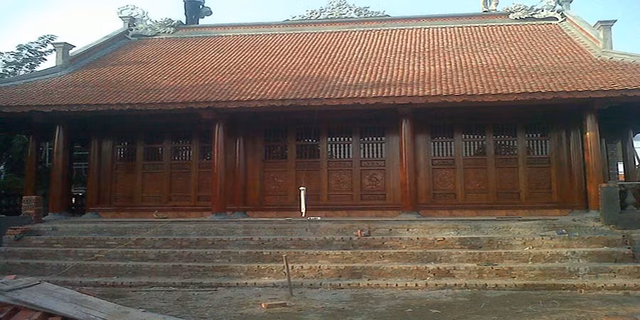 Kiến trúc nhà gỗ lim 3 gian truyền thống ở Việt Nam. Ảnh: Senvietdecor.